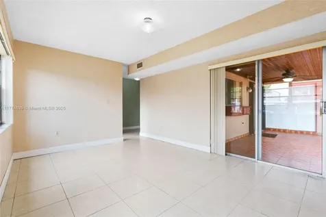 4241 W 10th Court Hialeah FL 33012