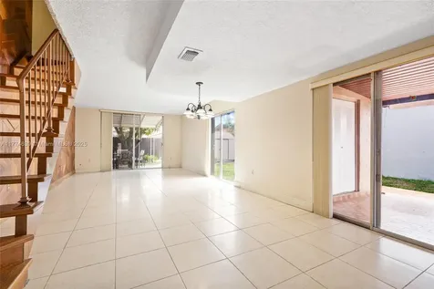 4241 W 10th Court Hialeah FL 33012
