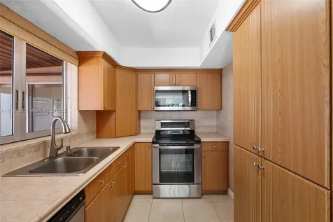 4241 W 10th Court Hialeah FL 33012
