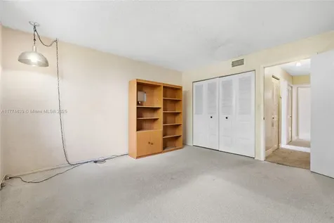 4241 W 10th Court Hialeah FL 33012