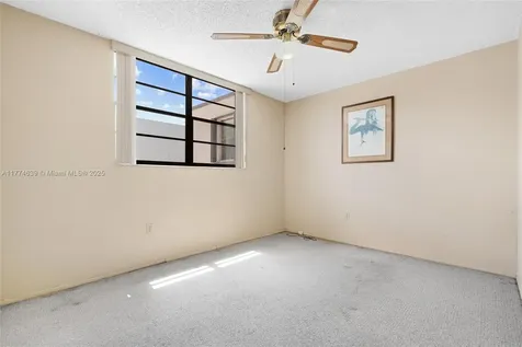 4241 W 10th Court Hialeah FL 33012