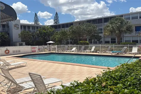 15610 NE 6th Avenue Miami FL 33162