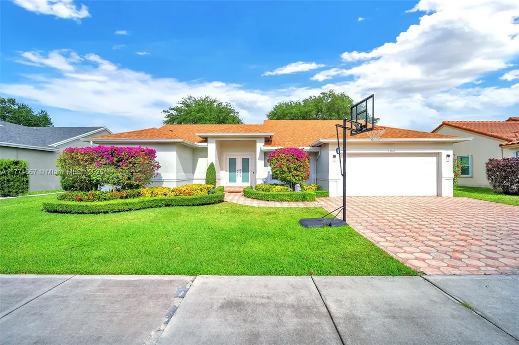 1482 SW 97th Lane Davie FL 33324
