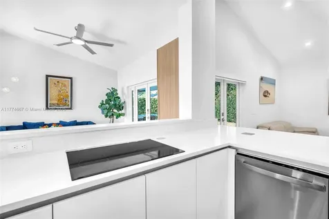 1482 SW 97th Lane Davie FL 33324