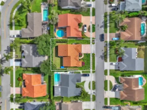 1482 SW 97th Lane Davie FL 33324
