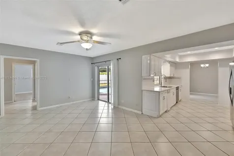 7200 NW 9th Street Plantation FL 33317