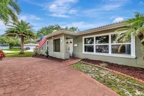 7200 NW 9th Street Plantation FL 33317
