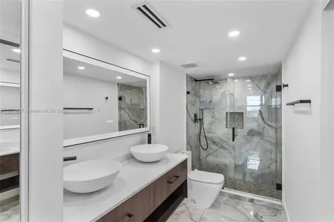 5701 Collins Avenue Miami Beach FL 33140