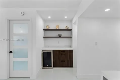 5701 Collins Avenue Miami Beach FL 33140