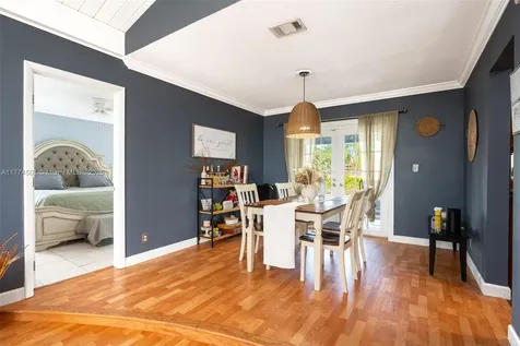 5981 SW 14th Street Plantation FL 33317