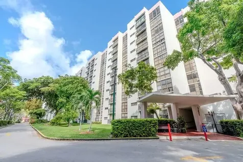 17021 N Bay Road Sunny Isles Beach FL 33160