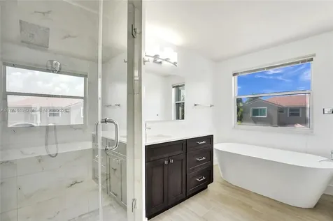 18960 NW 10th Terrace Pembroke Pines FL 33029