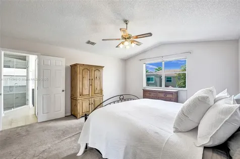 18960 NW 10th Terrace Pembroke Pines FL 33029