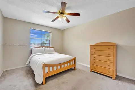 18960 NW 10th Terrace Pembroke Pines FL 33029