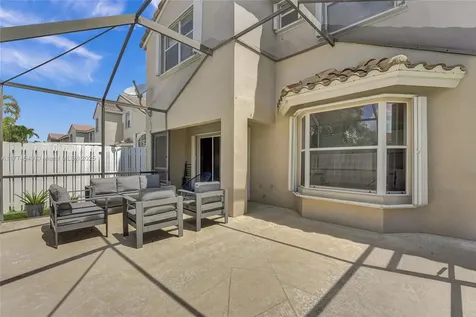 18960 NW 10th Terrace Pembroke Pines FL 33029
