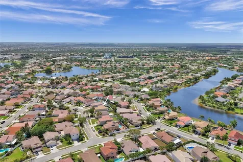 18960 NW 10th Terrace Pembroke Pines FL 33029