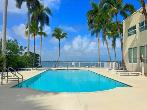 1625 Kennedy Causeway North Bay Village FL 33141