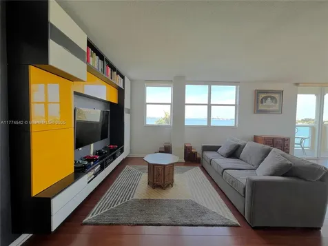 1625 Kennedy Causeway North Bay Village FL 33141