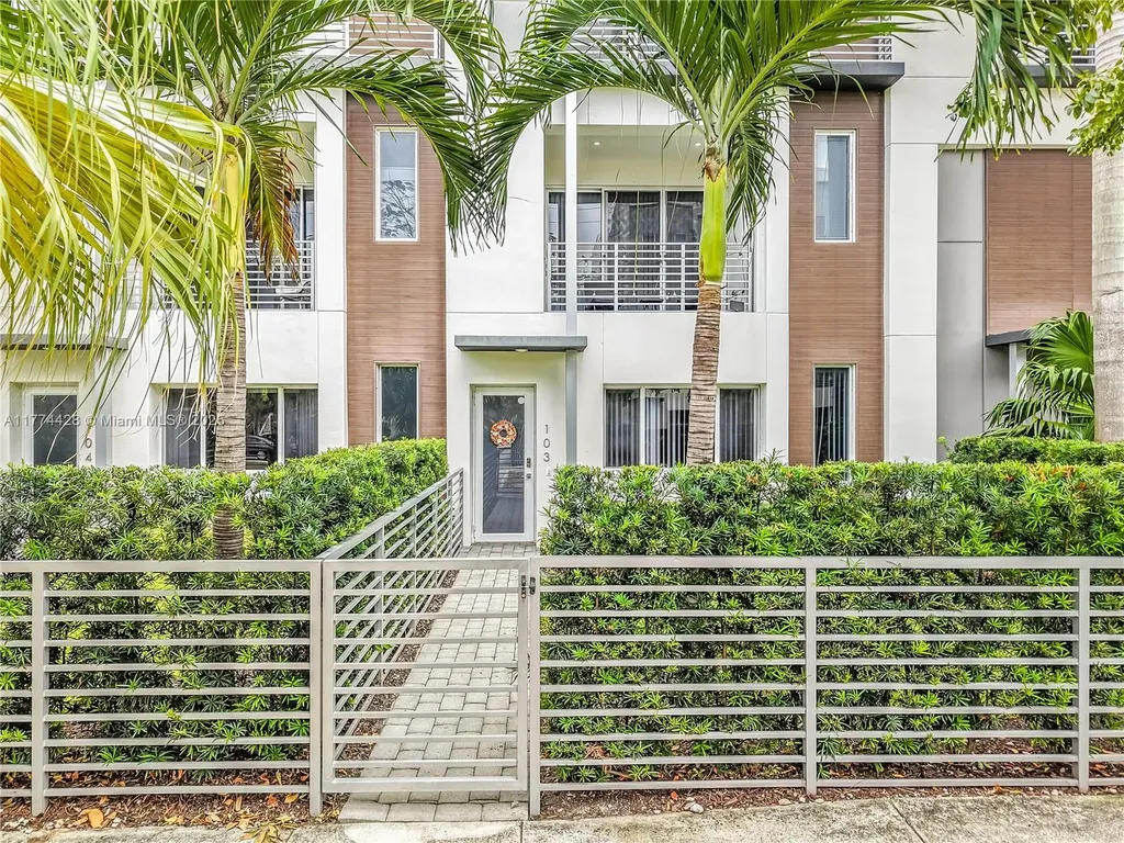 1044 NE 18 Fort Lauderdale FL 33304