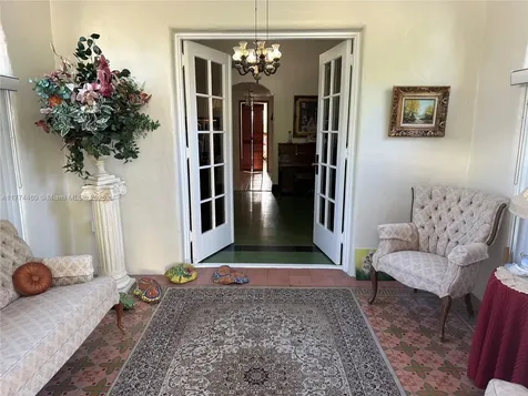 870 NW 14th Court Miami FL 33125