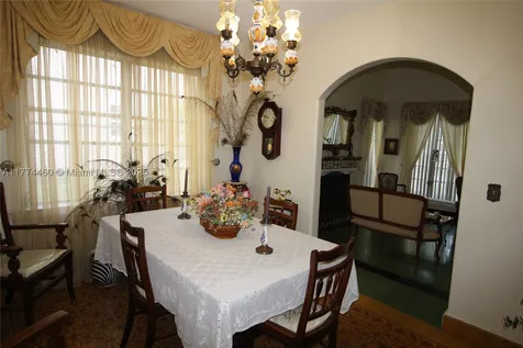 870 NW 14th Court Miami FL 33125