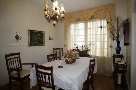 870 NW 14th Court Miami FL 33125