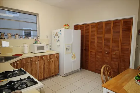 870 NW 14th Court Miami FL 33125