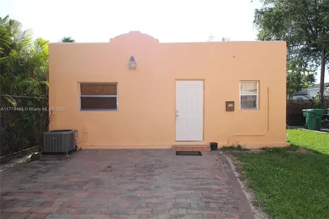 870 NW 14th Court Miami FL 33125