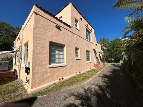 870 NW 14th Court Miami FL 33125