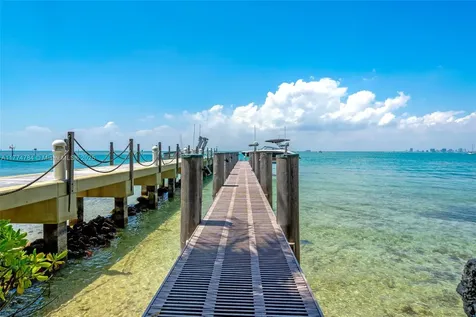 9 Harbor Point Key Biscayne FL 33149