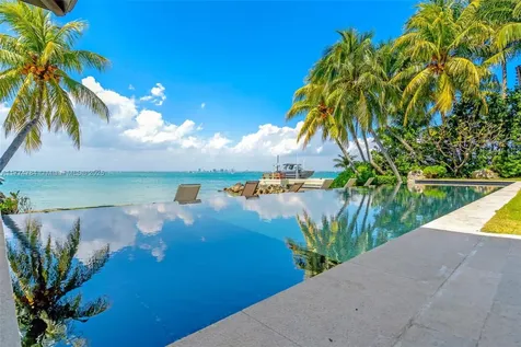 9 Harbor Point Key Biscayne FL 33149