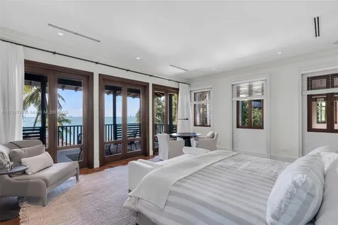 9 Harbor Point Key Biscayne FL 33149