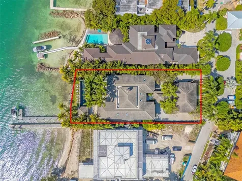 9 Harbor Point Key Biscayne FL 33149
