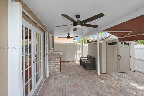 1097 SE 13th Terrace Homestead FL 33035