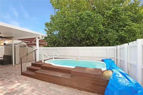 1097 SE 13th Terrace Homestead FL 33035