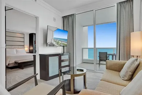 4391 Collins Avenue Miami Beach FL 33140