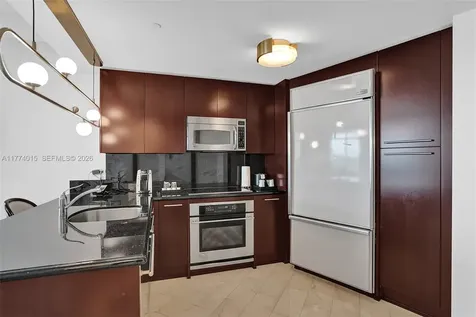 4391 Collins Avenue Miami Beach FL 33140