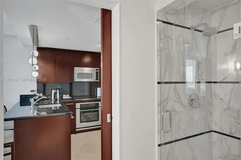 4391 Collins Avenue Miami Beach FL 33140