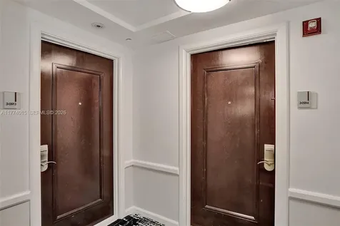 4391 Collins Avenue Miami Beach FL 33140