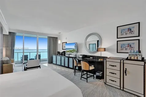 4391 Collins Avenue Miami Beach FL 33140
