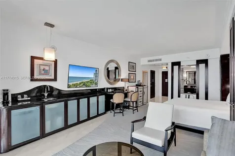 4391 Collins Avenue Miami Beach FL 33140