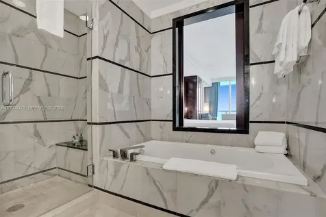 4391 Collins Avenue Miami Beach FL 33140