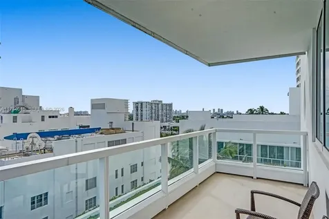 4391 Collins Avenue Miami Beach FL 33140