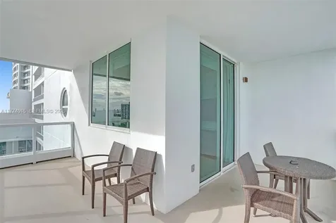 4391 Collins Avenue Miami Beach FL 33140