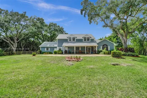 920 NW 121st Avenue Plantation FL 33325