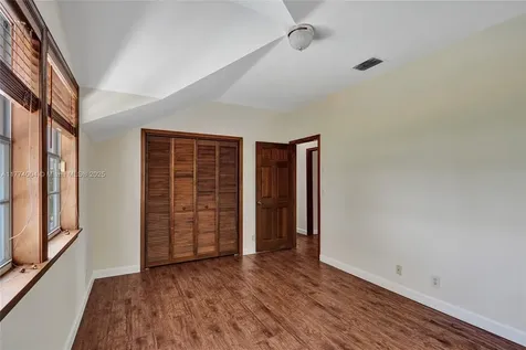 920 NW 121st Avenue Plantation FL 33325