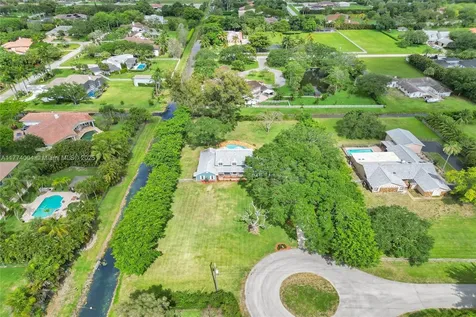 920 NW 121st Avenue Plantation FL 33325