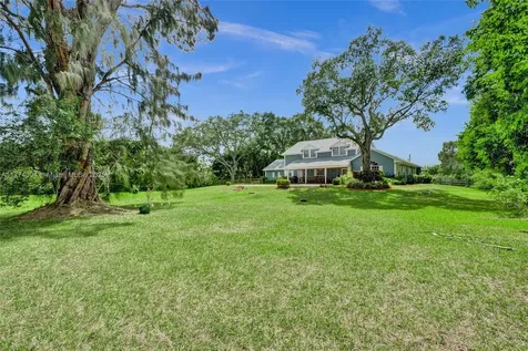 920 NW 121st Avenue Plantation FL 33325