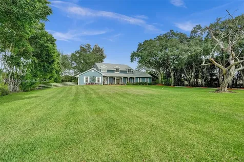 920 NW 121st Avenue Plantation FL 33325