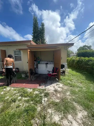 2801 Mayo Street Hollywood FL 33020